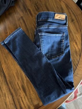 Express women’s Navy mid rise crop Skinny Jeans